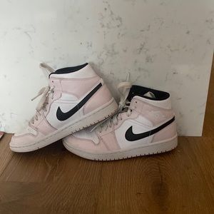 I’m selling air Jordan’s